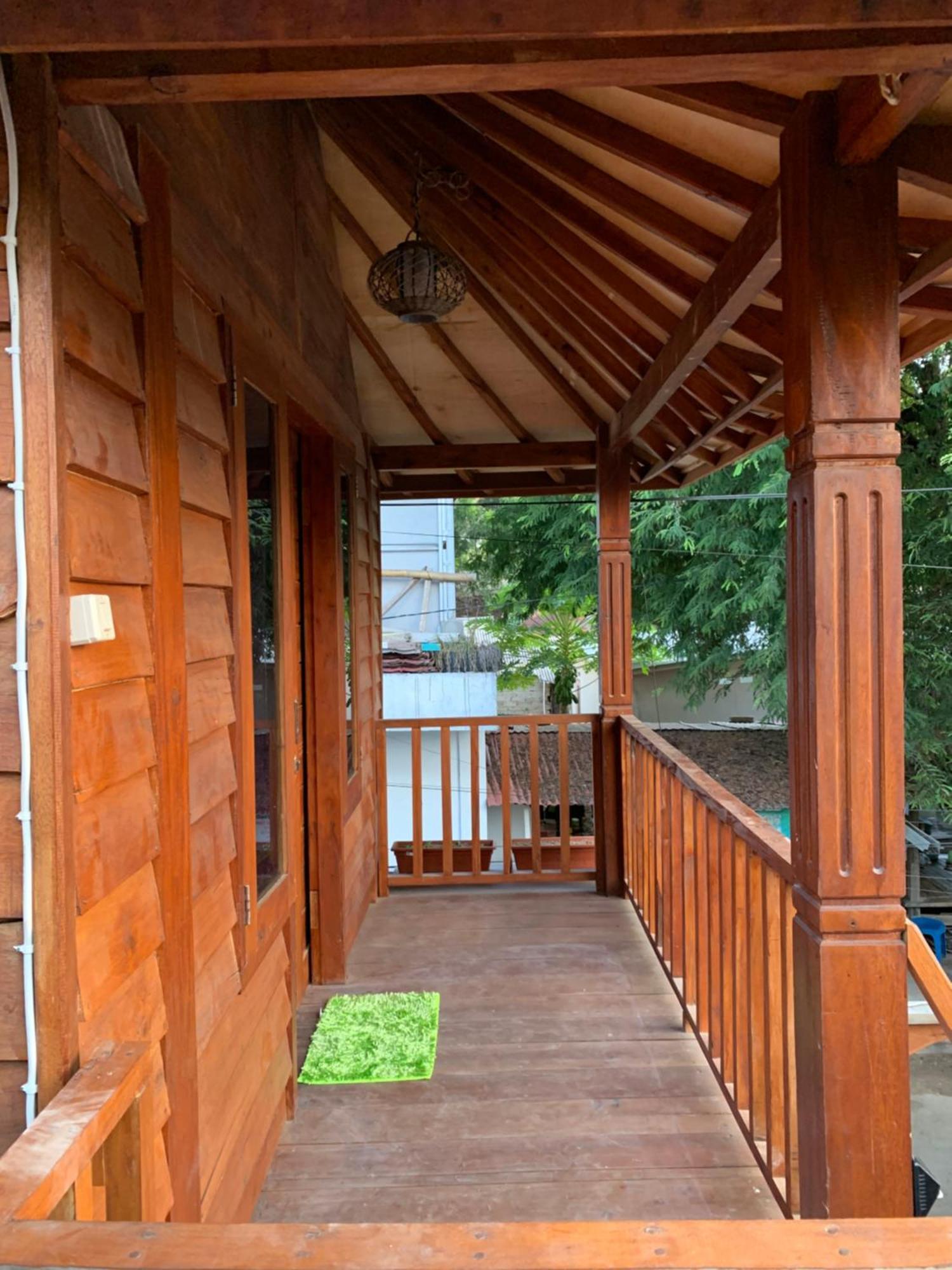 Gili Davidoff Upstairs Budget And Deluxe Gili Trawangan Exterior foto